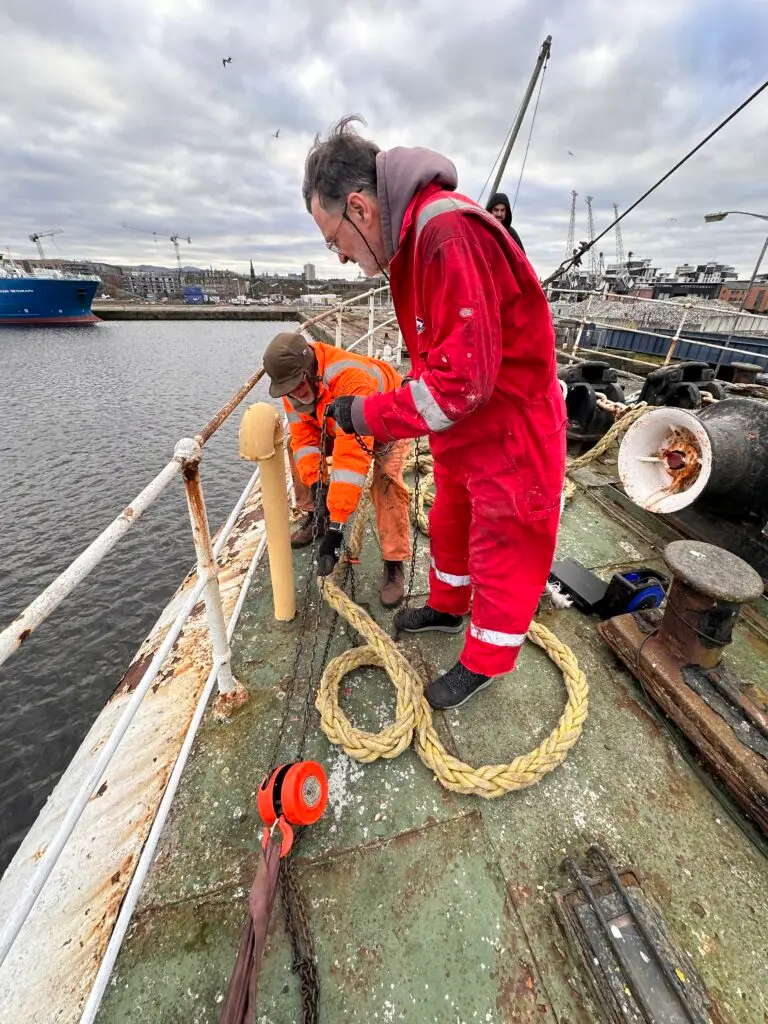 Explorer volunteers adjusting the moorings